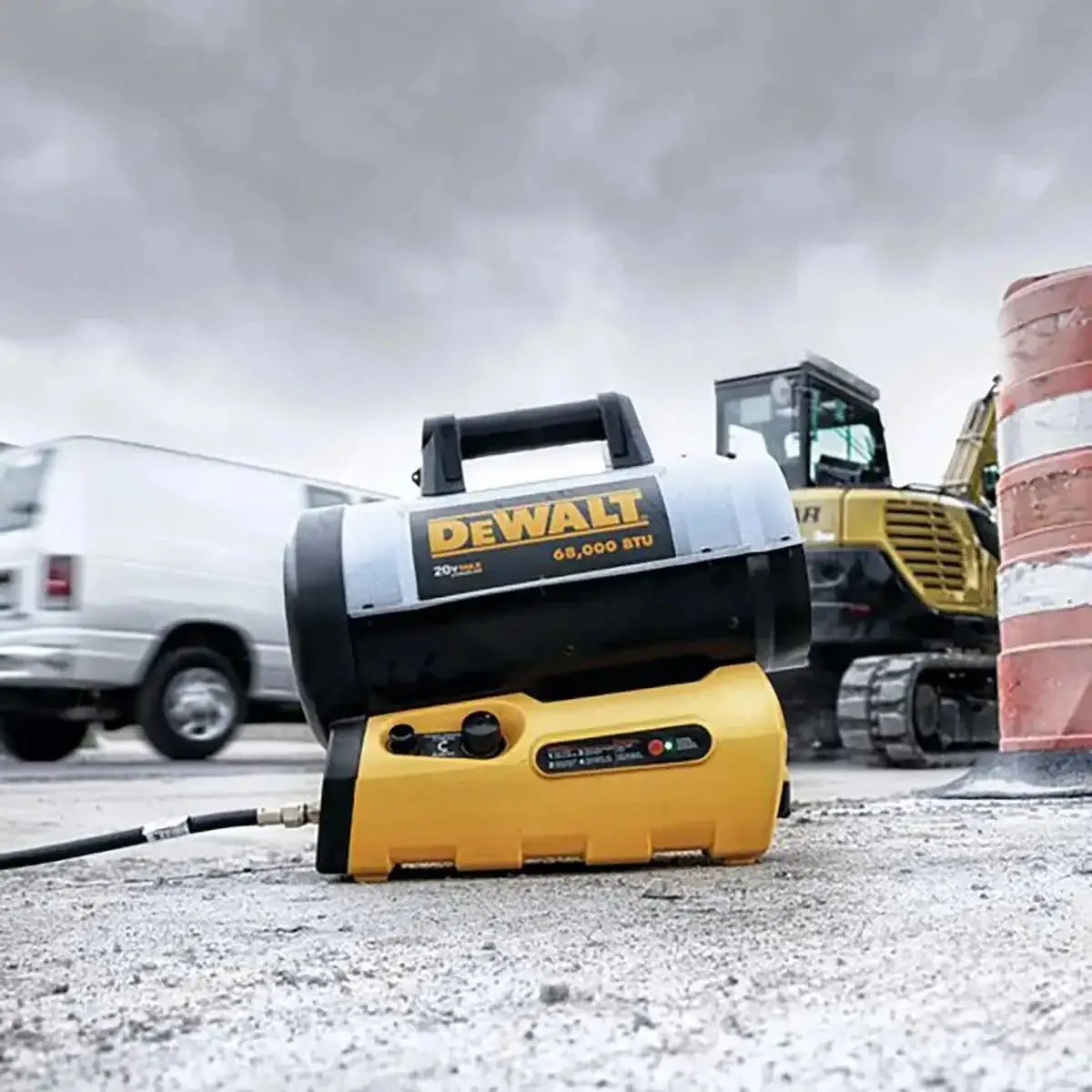 DeWalt 20V MAX 70,000 BTU Cordless Forced Air Propane Heater