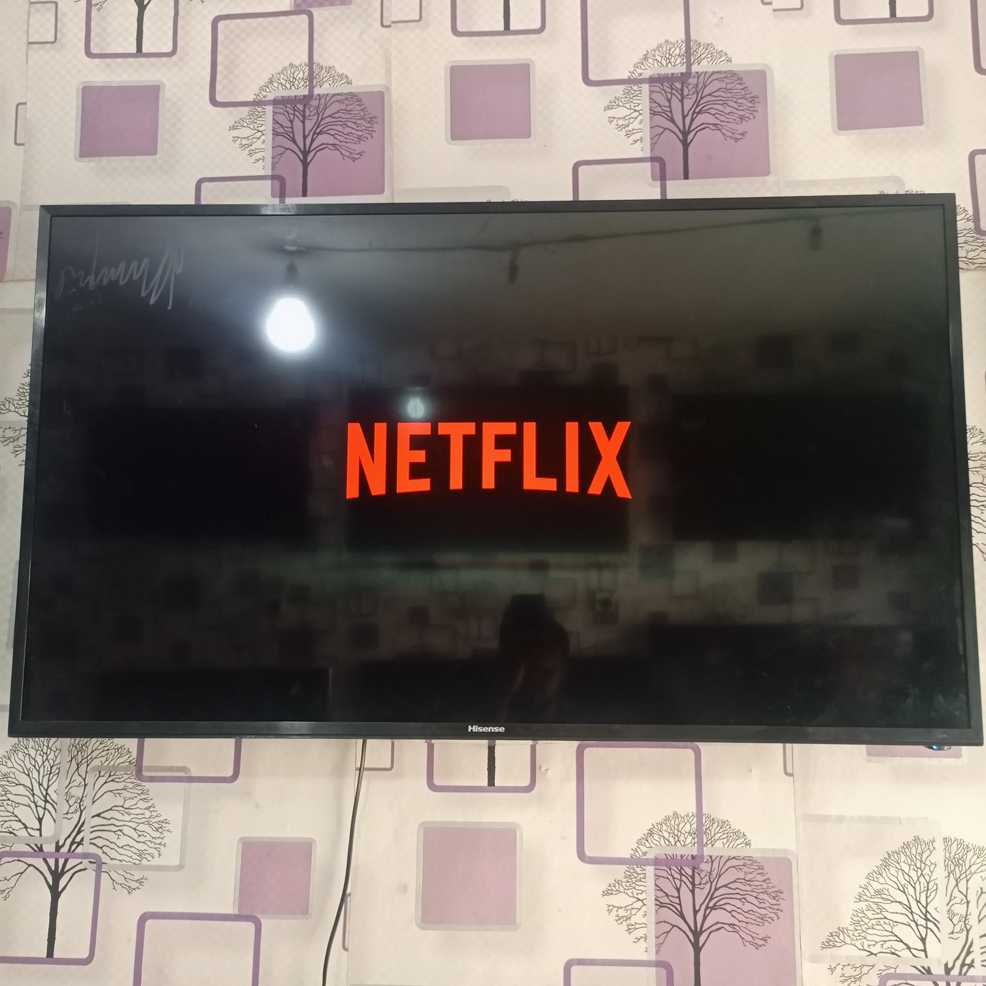 Hisense 49 inch VIDAA Smart 4K UHD LED TV (Built-in WiFi, Miracast) - Foreign Used