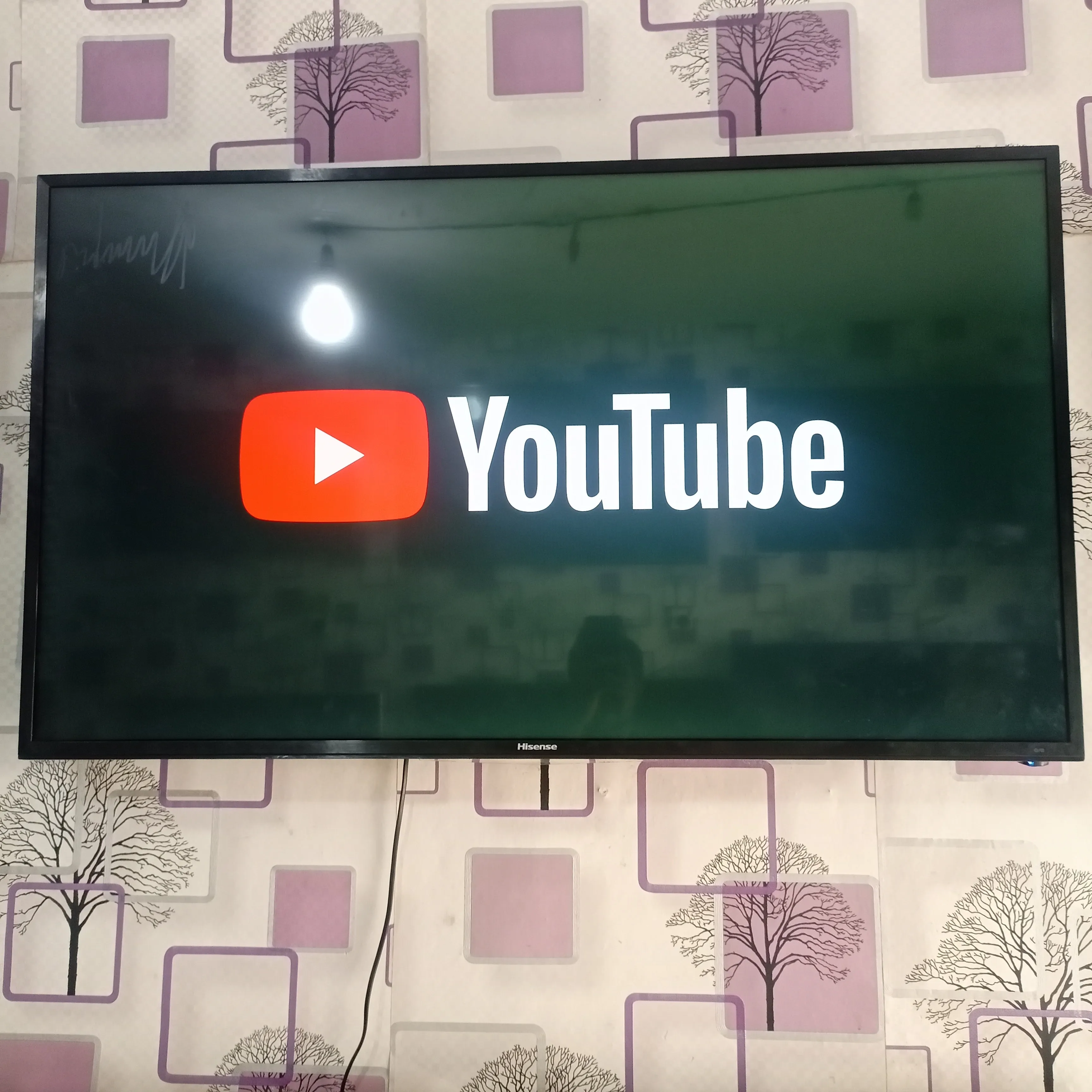 Hisense 49 inch VIDAA Smart 4K UHD LED TV (Built-in WiFi, Miracast) - Foreign Used